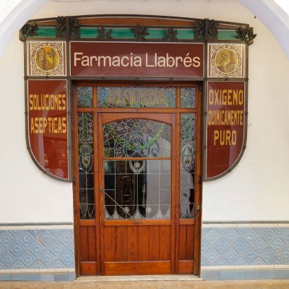 Farmacia Llabrés, una joya del modernismo en Menorca