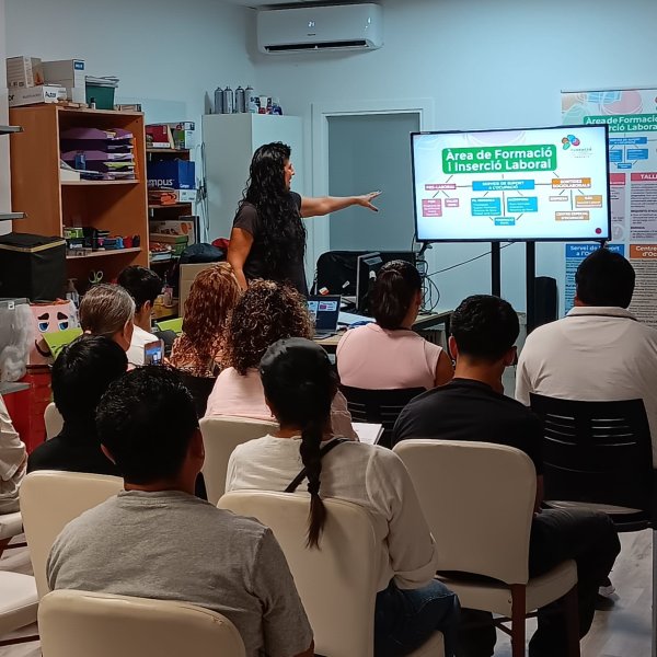 COMENÇA EL CURS 2026/27 DEL PQIE D’AUXILIAR D’ACTIVITATS DE COMERÇ A ES MERCADAL